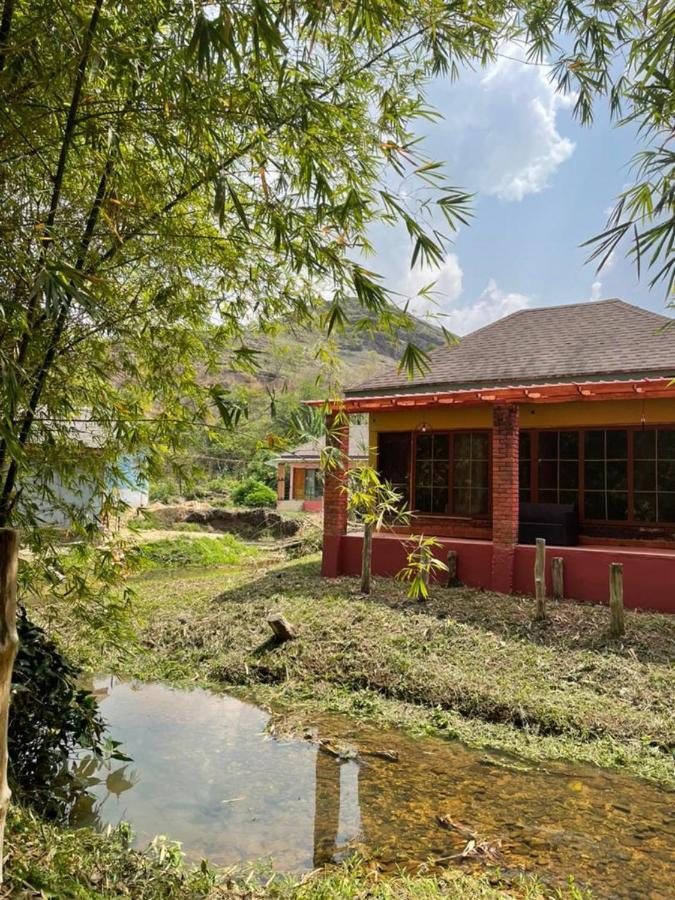 Bamboo River Resorts Wli Afegame Eksteriør billede